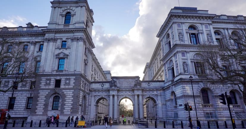 Directors' Reports Scrapped: What UK Companies Must Do