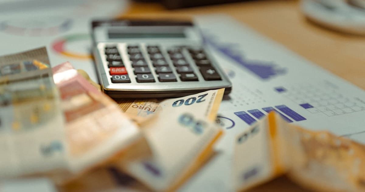 Self Assessment Payments on Account: Reduce by 31 July