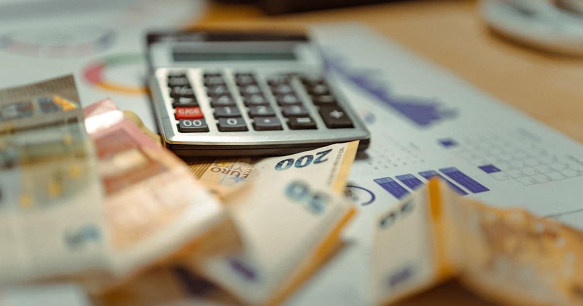 Self Assessment Payments on Account: Reduce by 31 July